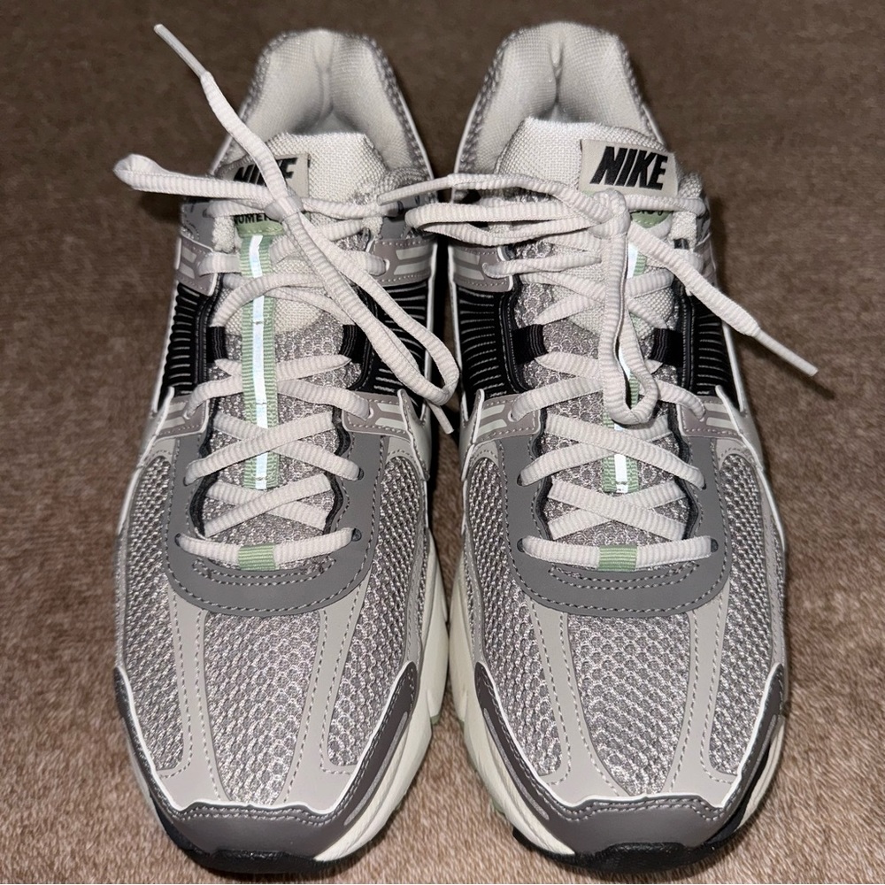 Nike Vomero 5 “Cobblestone Flat Pewter” Size 11